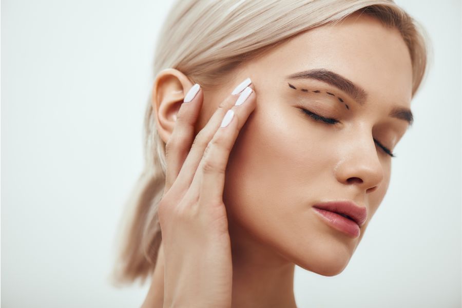 Combine a Face and Eyelid Lift