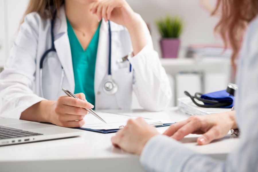 Consulting With a Surgeon Before Starting Facial Massages Consulting With a Surgeon Before Starting Facial Massages